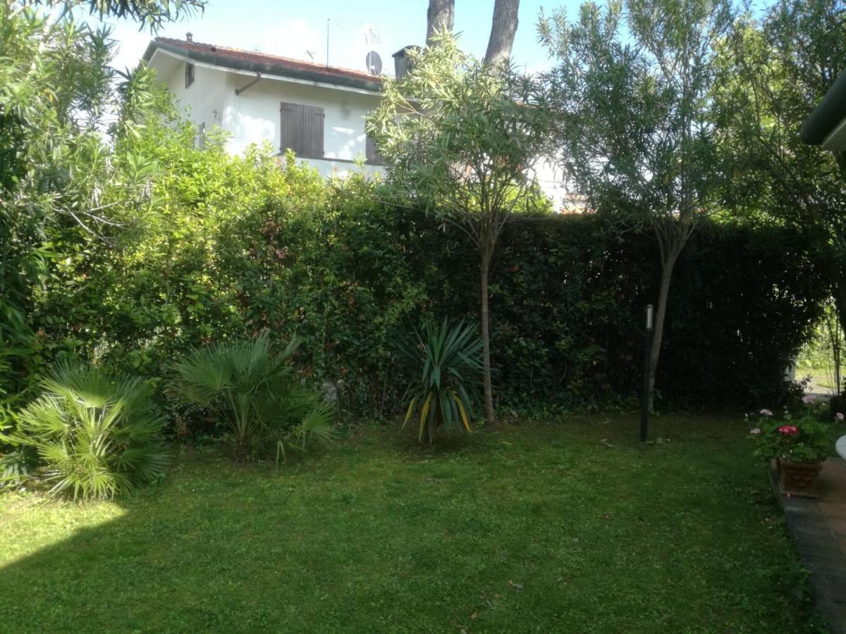 Holiday Home Villetta Cinquale Exterior foto